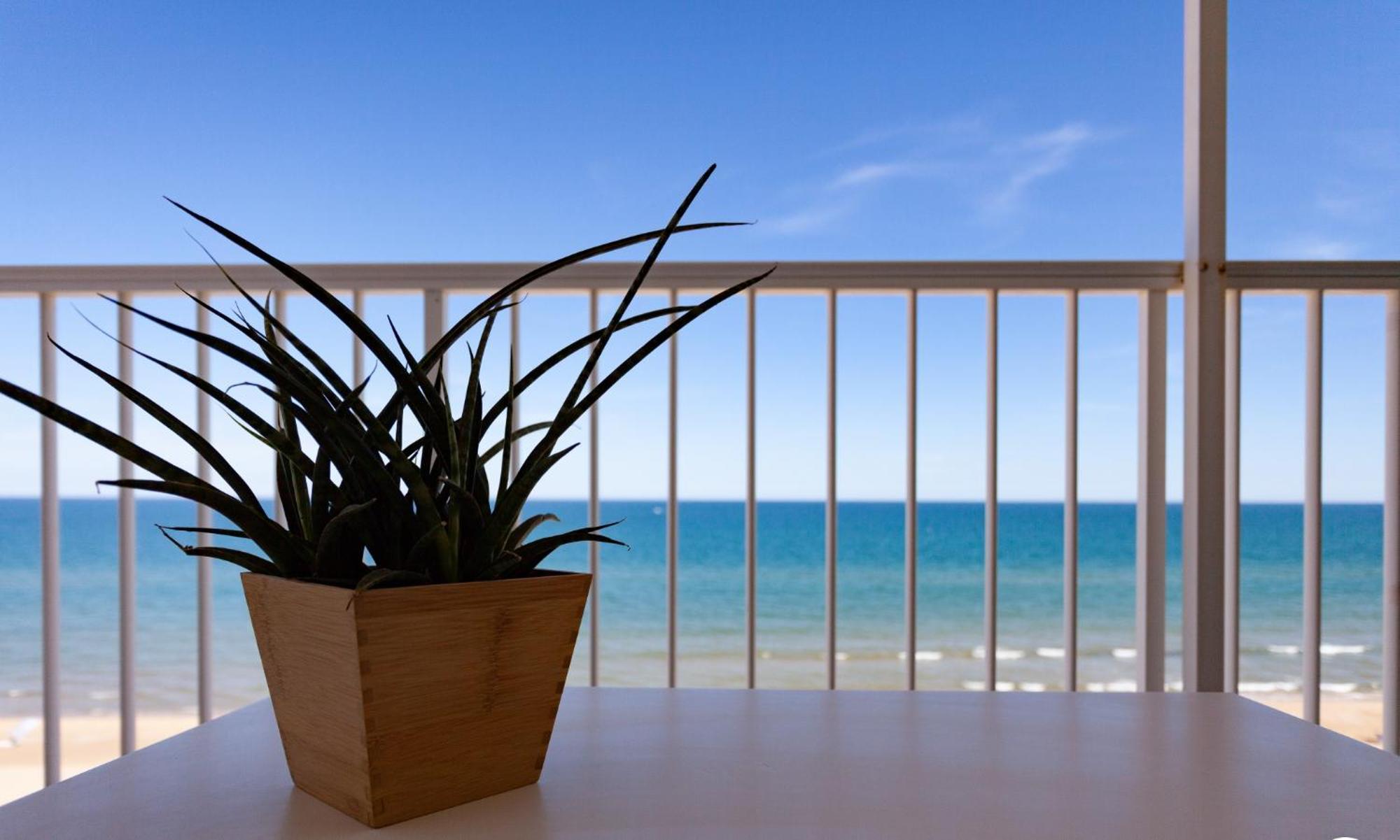 Apartamento Primera Linea De Playa Bellreguard Exterior photo